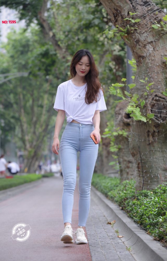个子非常高的紧身牛仔裤女孩J2065 879P1V-25.5GB-唯美街拍