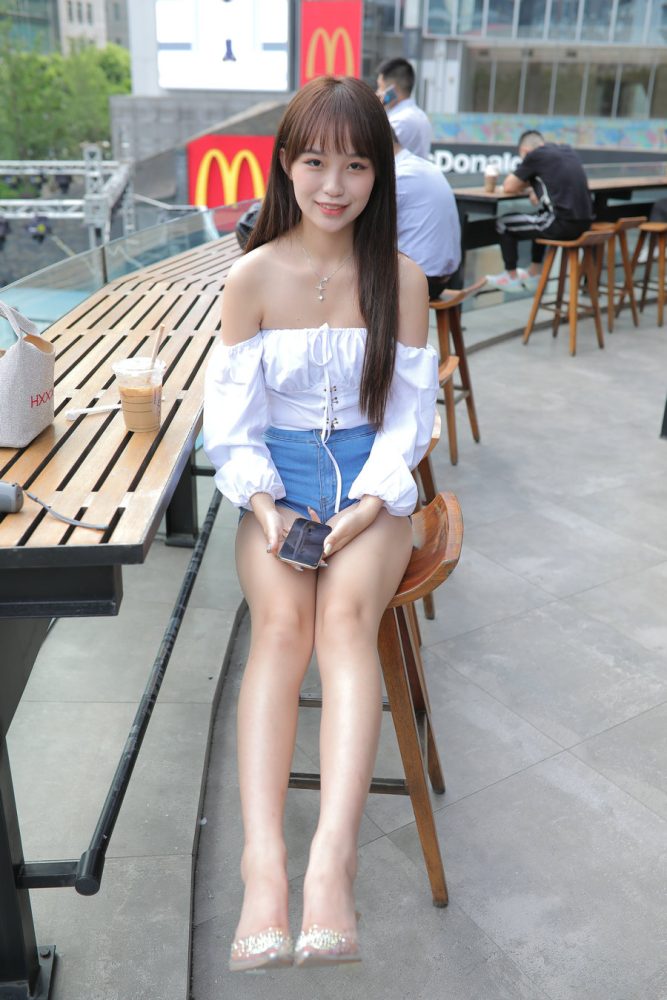 J2175 419P12V-19.6GB-唯美街拍