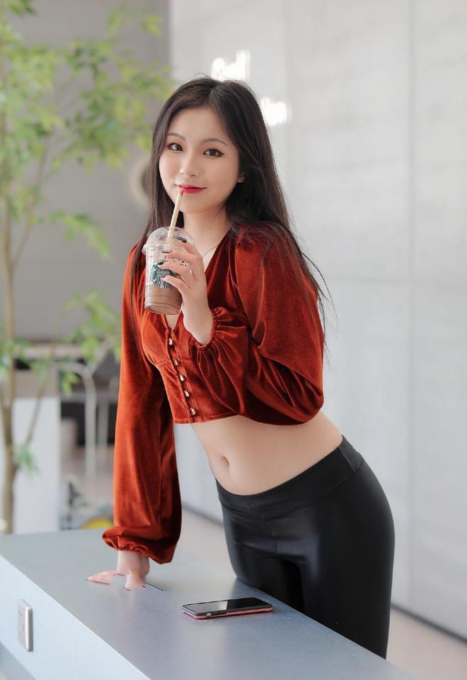 图片[3]-非常甜美的皮裤女孩 J1236 322P11V-16.4GB-唯美街拍
