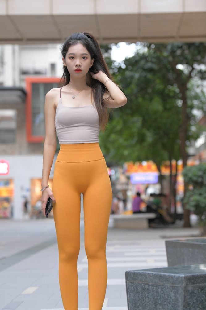 超级可爱的橘黄瑜伽裤女孩J3030 801P1V-28.0GB-唯美街拍