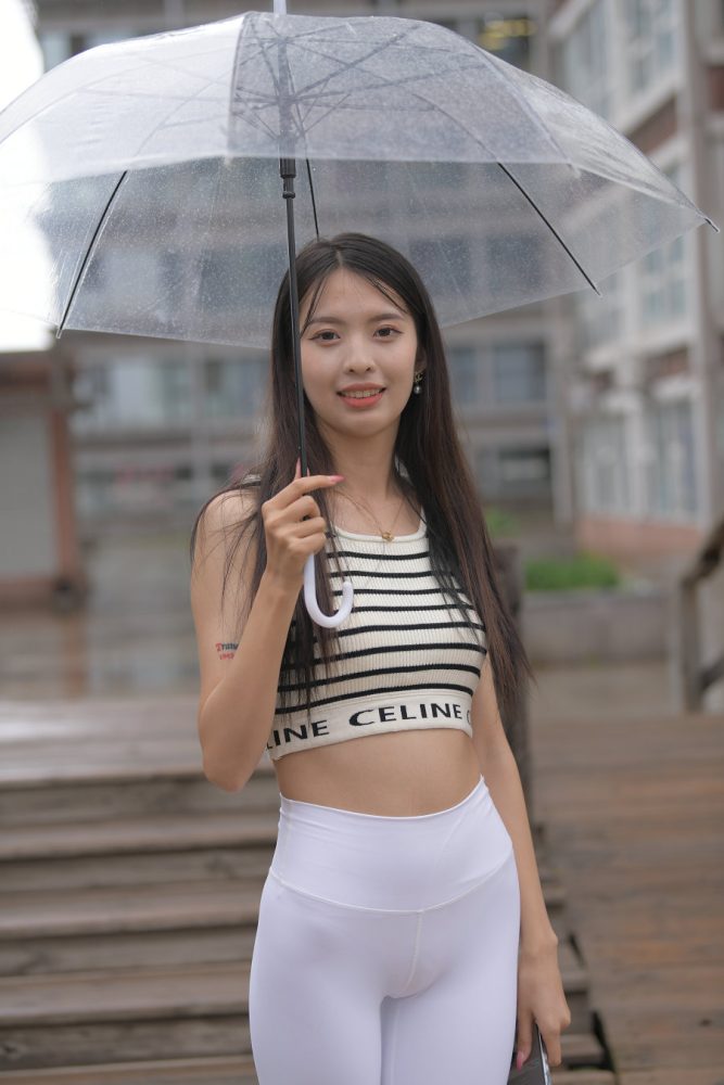 打伞的白色瑜伽裤女孩J2986 622P1V-22.06GB-唯美街拍