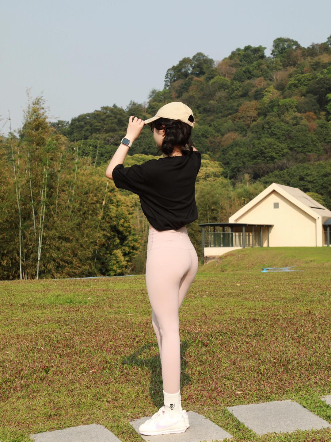 图片[2]-喜欢瑜伽的阳光快乐女孩【135P】04042-唯美街拍