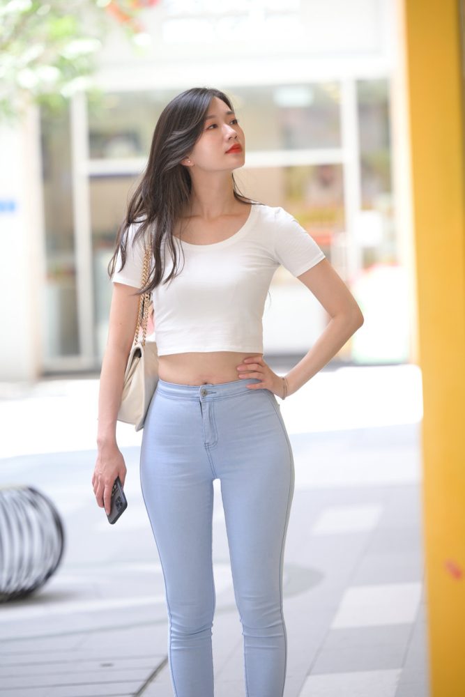 图片[2]-正在逛街的紧身牛仔裤女孩J1815 1112P1V-30.2GB-唯美街拍
