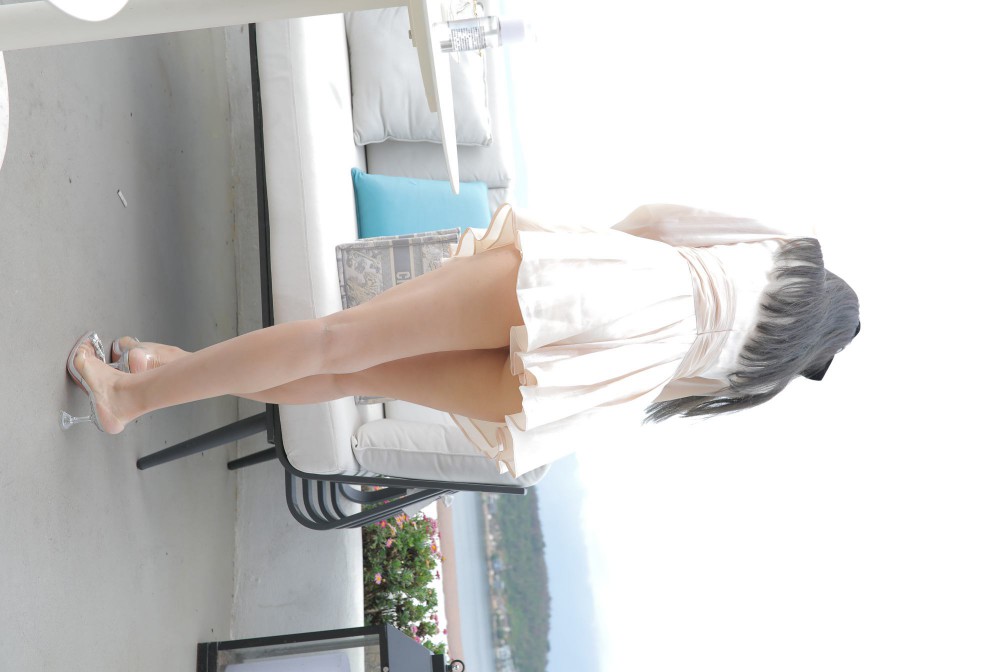 图片[3]-戴黑色蝴蝶结的长发女孩【369P】00027-唯美街拍