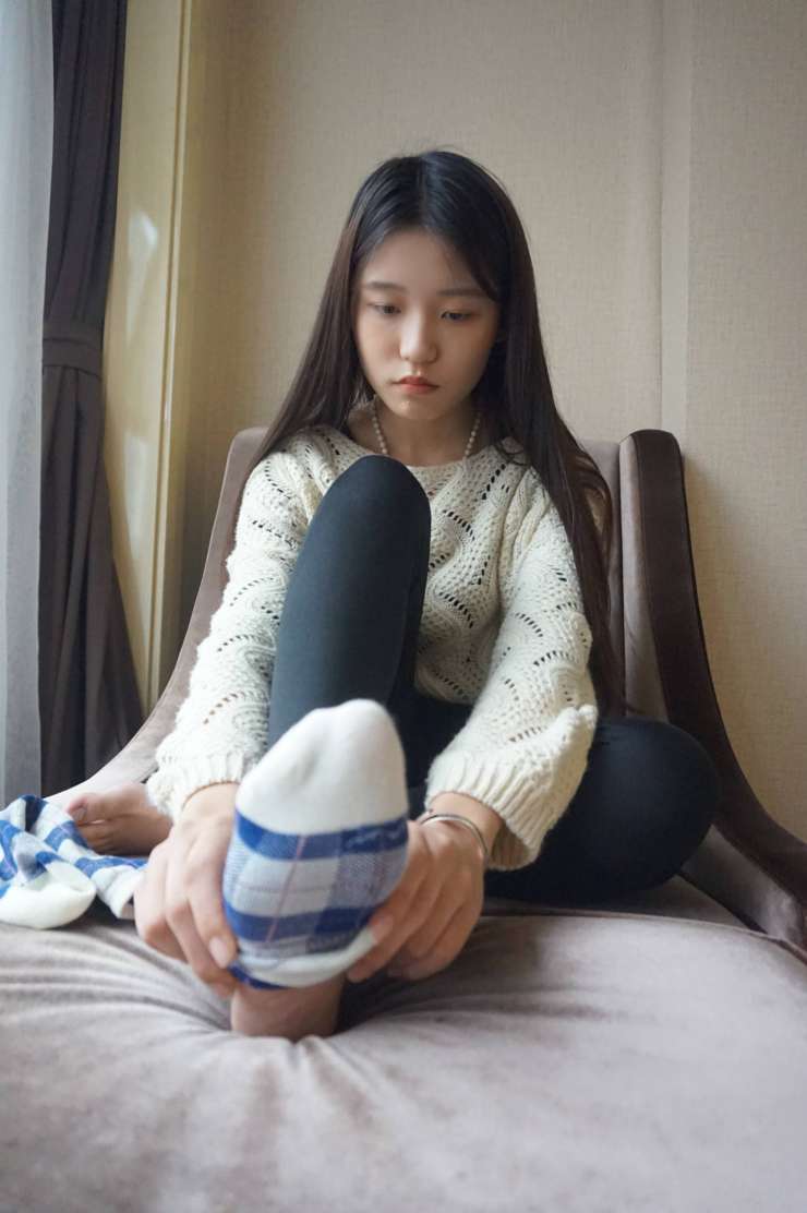 图片[5]-眼神很清澈的赤脚女孩【59P】20020-唯美街拍