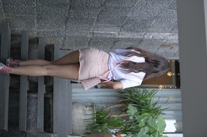 非常清纯甜美的短裙姑娘在逛街【458P】00052-唯美街拍