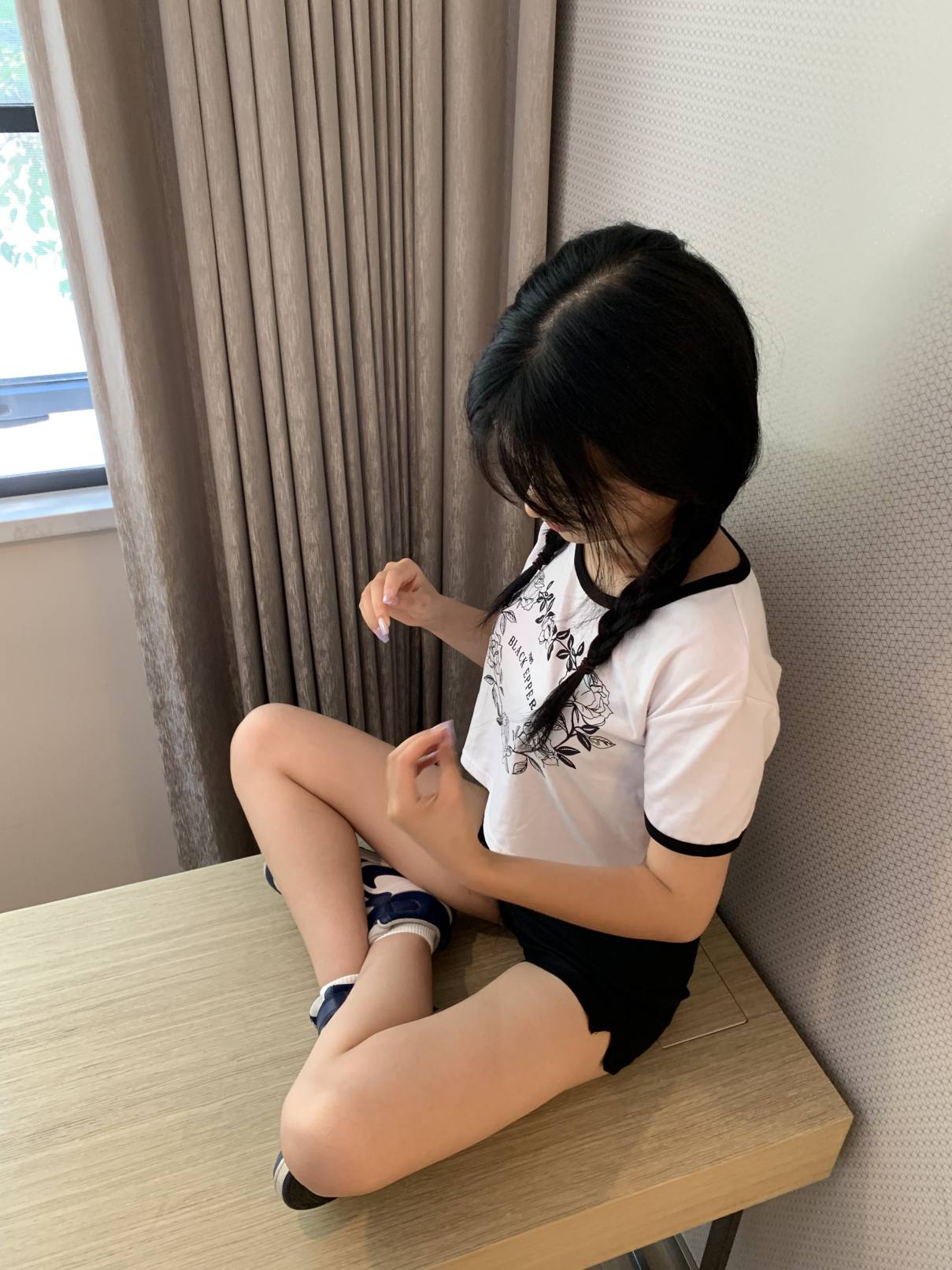 图片[4]-调皮的白袜女孩【149P】20017-唯美街拍