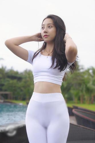 图片[2]-白色瑜伽裤柔情女孩 J1406 554P2V-21.1GB-唯美街拍