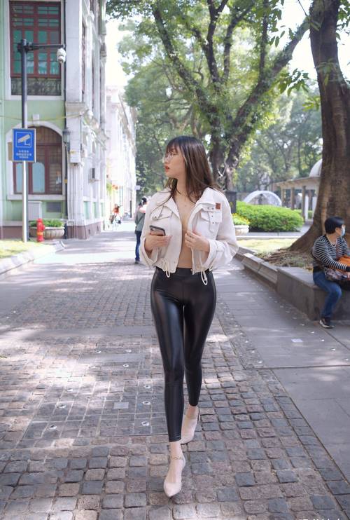 图片[3]-戴眼镜的皮裤女孩 J1473 1046P2V-35.5GB-唯美街拍