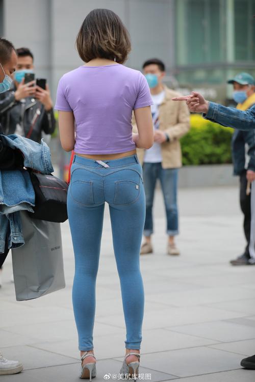 图片[4]-爱笑的短发紧身牛仔裤姑娘J1911 114P12V-7.29GB-唯美街拍