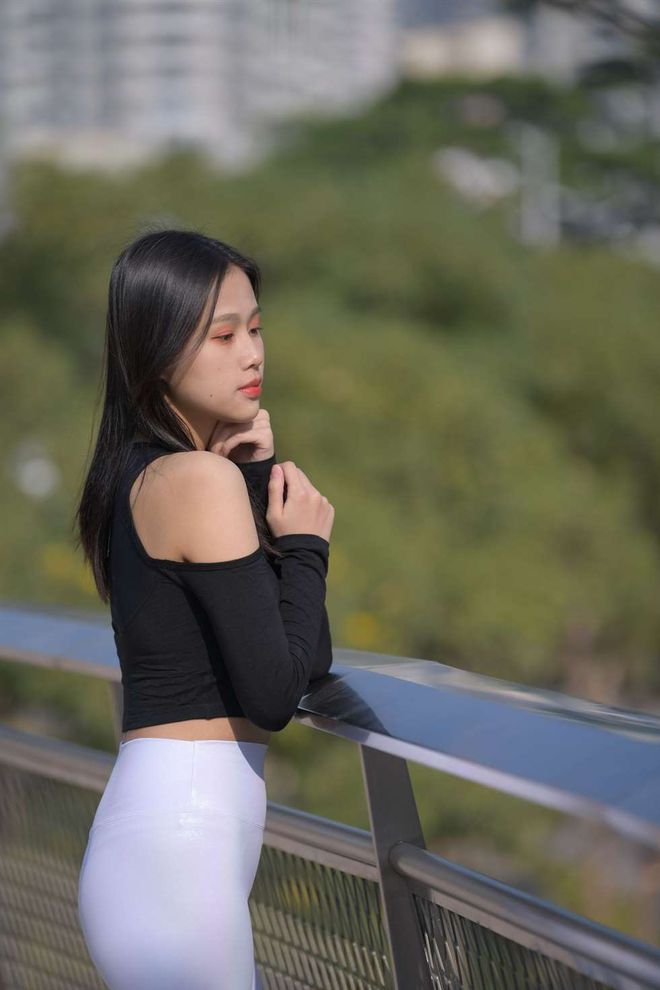 图片[4]-穿紧身白裤的端庄女孩 J1436 674P1V-22.2GB-唯美街拍
