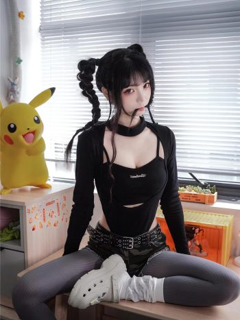 图片[4]-牛仔热裤+灰丝姑娘玩自拍-唯美街拍