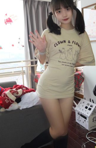 图片[9]-网格丝袜的清纯双马尾小姑娘-唯美街拍